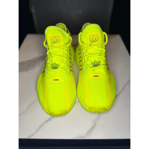 Adidas NMD R1 V2 Solar Yellow Size 5.5 Y in Excellent Condition!! - Picture 2 of 7